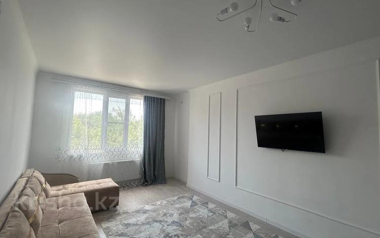 1-комнатная квартира · 40 м² · 3/12 этаж, мкр Алгабас, Омарова 1 за 250 000 ₸ в Алматы, Алатауский р-н — фото 2