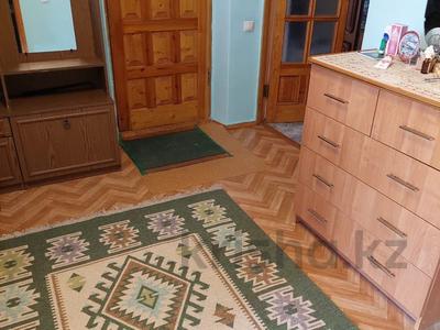 3-комнатная квартира, 60 м², 2/5 этаж, конституция казахстана 5 за 22.8 млн 〒 в Петропавловске
