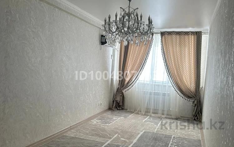 3-комнатная квартира · 81.5 м² · 9/9 этаж, мкр Береке, Мкр.Береке 44 за 25 млн ₸ в Атырау — фото 16