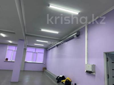 Аренда коммерческой недвижимости в Жамбылской обл.: Свободное назначение, офисы, фитнес и спорт, образование, развлечения, кабинеты и рабочие места, студии · 250 м² за 450 000 〒 Свободное назначение, офисы, фитнес и спорт, образование, развлечения, кабинеты и рабочие места, студии · 250 м² за 450 000 〒 в Таразе