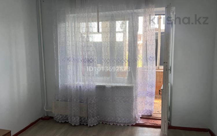 1-бөлмелі пәтер · 15 м² · 4/5 қабат, Рыспек Батыра 8а, бағасы: 50 000 ₸ в Таразе — фото 2