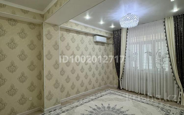 2-комнатная квартира · 65 м² · 2/9 этаж, 20-й мкр за 250 000 ₸ в Актау — фото 2
