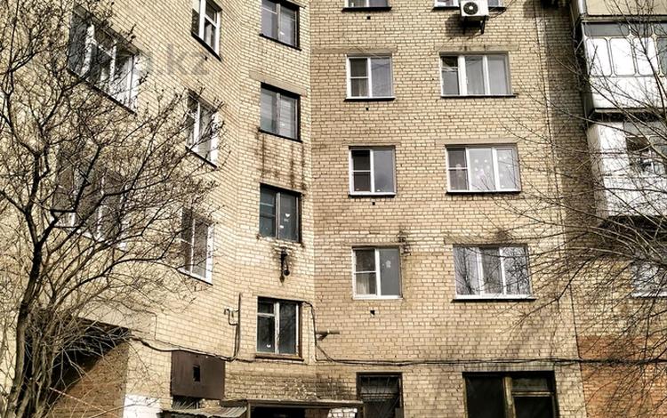 4-комнатная квартира, 114 м², 6/6 этаж, Абая 17 за 19.9 млн 〒 в Усть-Каменогорске — фото 2