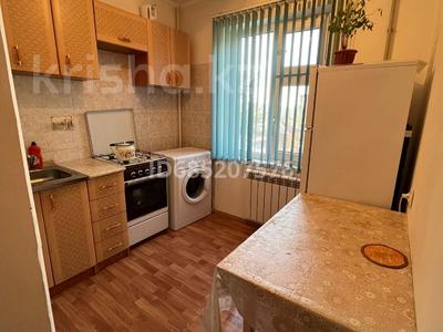 Аренда квартир в Атырауской обл.: 1-комнатная квартира · 36 м² · 3/5 этаж · помесячно, Зейнолла Гумарова 13 за 120 000 〒 1-комнатная квартира · 36 м² · 3/5 этаж · помесячно, Зейнолла Гумарова 13 за 120 000 〒 в Атырау, мкр Авангард-4