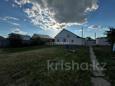 Отдельный дом · 3 комнаты · 100 м², мкр. Зачаганск пгт — М Дулатов за 27 млн ₸ в Уральске