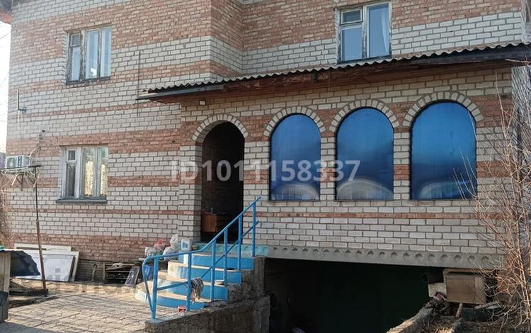 Отдельный дом · 4 комнаты · 200 м² · 20 сот., Ленина — Район пос. Радужный за 50 млн ₸ в Усть-Каменогорске — фото 2