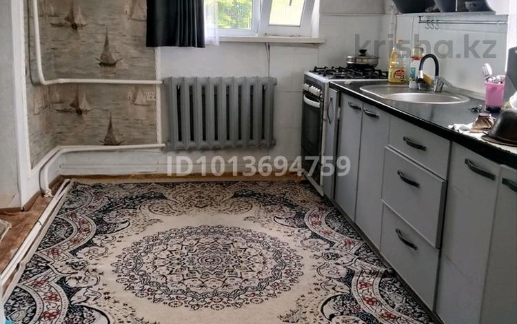 Отдельный дом · 2 комнаты · 80 м² · 5 сот., Монке би 10 за 12 млн ₸ в Актобе, мкр Москва — фото 3
