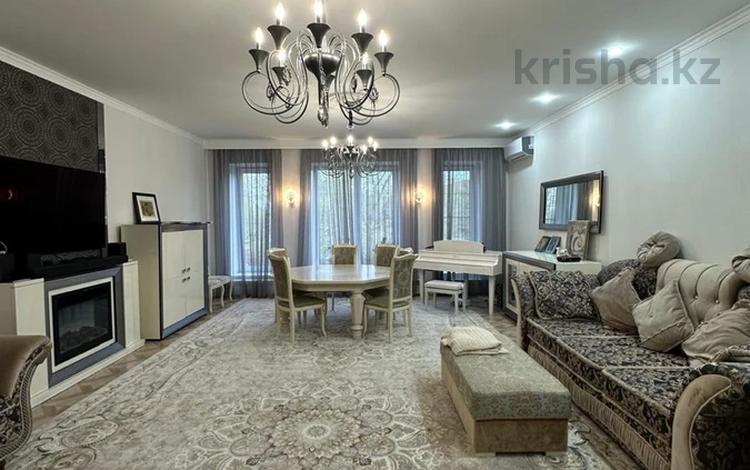 4-комнатная квартира · 200 м² · 2/3 этаж, ул. Сакена Сейфуллина 12 за 700 000 〒 в Уральске, мкр Школьник — фото 2