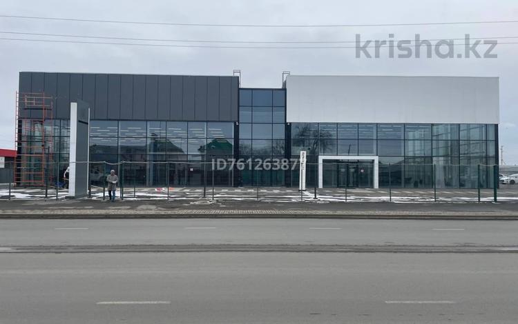 Дүкендер мен бутиктер, жқб, автосервистер мен көлік жуу · 2404.9 м², бағасы: 2 млрд ₸ в Атырау — фото 13