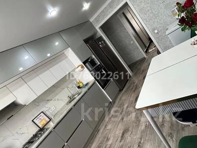 Продажа квартир в Карагандинской обл.: 5-комнатная квартира · 86 м² · 5/5 этаж, Майкудук, 13й микрорайон 42 за 21 млн 〒 5-комнатная квартира · 86 м² · 5/5 этаж, Майкудук, 13й микрорайон 42 за 21 млн 〒 в Караганде, Алихана Бокейханова р-н