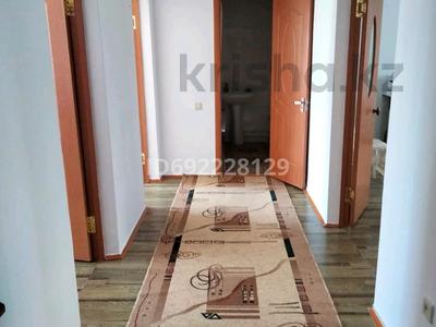 3-комнатная квартира, 77 м², 1/5 этаж, Райымбека батыра 60б за 31 млн 〒 в Талдыкоргане, Каратал