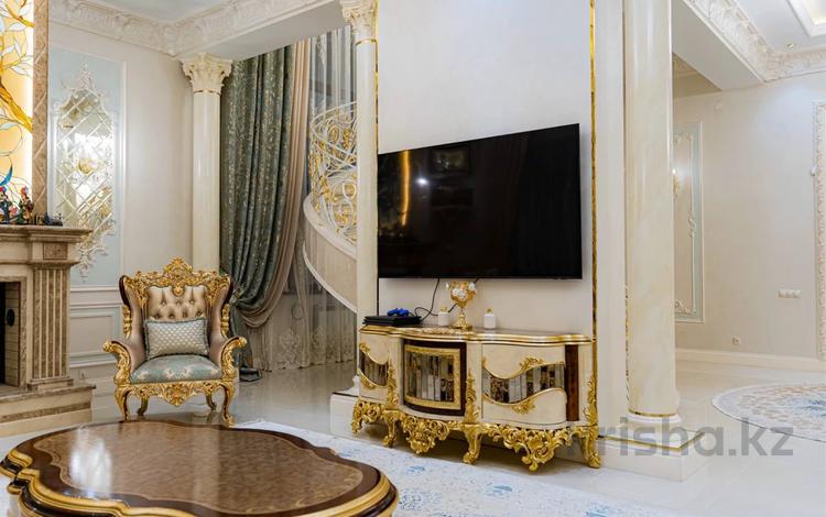 Отдельный дом · 4 комнаты · 450 м² · 8 сот., мкр Акжар 18.А за 495 млн 〒 в Алматы, Наурызбайский р-н — фото 6