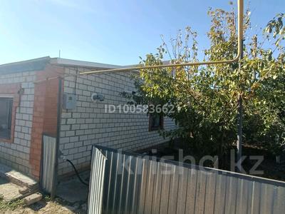 Отдельный дом · 4 комнаты · 102 м² · 10 сот., Кургулова — Возле роддома за 27 млн 〒 в Актобе, жилой массив Жилянка