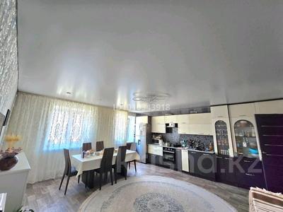 4-комнатная квартира · 100 м² · 5/5 этаж, ул Космонавтов 17 за 12.8 млн ₸ в Алтае