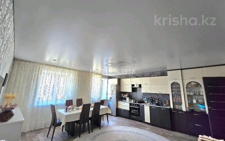 4-комнатная квартира · 100 м² · 5/5 этаж, ул Космонавтов 17 за 12.8 млн ₸ в Алтае — фото 3