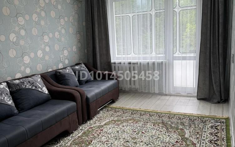 1-комнатная квартира · 35 м² · 3 этаж, Казбек би 8 за 160 000 ₸ в Усть-Каменогорске — фото 2