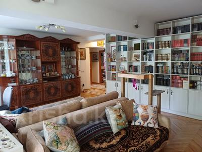 3-бөлмелі пәтер · 86.4 м² · 3/5 қабат, Манаса 49, бағасы: ~ 88.5 млн ₸ в Алматы, Бостандыкский р-н