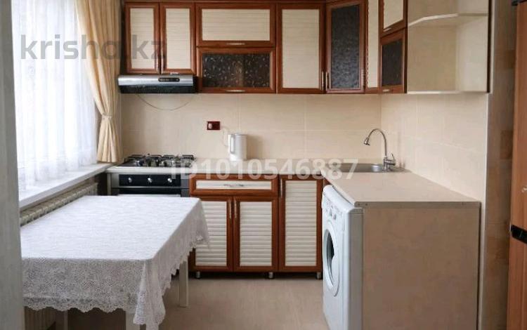 3-комнатная квартира · 58 м² · 1/4 этаж, Конаева 8/17 — Возле Балнур магазина за 17 млн ₸ в Шу — фото 2