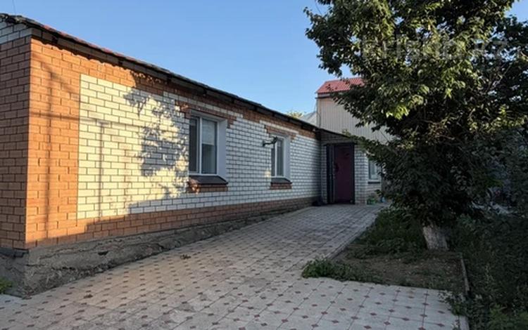 Отдельный дом · 3 комнаты · 100 м² · 3.5 сот., Короткая 1 за 24.8 млн ₸ в Уральске — фото 2