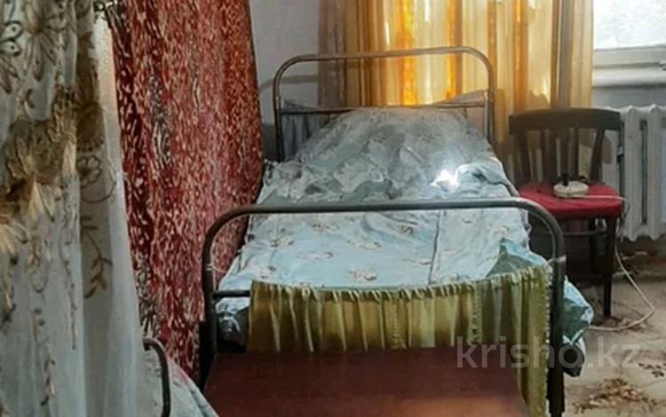 2-бөлмелі пәтер · 43 м² · 2/5 қабат, Гагарин 16 — Республика, бағасы: 13 млн ₸ в Шымкенте — фото 2