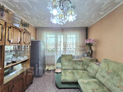 3-комнатная квартира · 58 м² · 5/5 этаж, пр. Республики за 9.8 млн 〒 в Темиртау