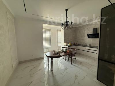 5-бөлмелі пәтер · 215.6 м² · 5/6 қабат, Алтын орда ш/а., бағасы: 130 млн ₸ в Актобе, мкр. Алтын орда