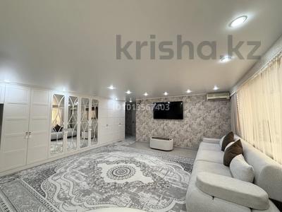 3-комнатная квартира · 100 м² · 5/5 этаж, Камзина 32 за 35 млн ₸ в Аксу