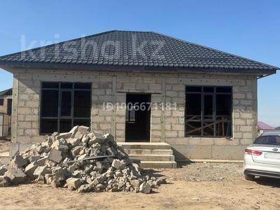 Отдельный дом · 4 комнаты · 100 м² · 4.5 сот., Байтобе — Байтөбе за 27 млн 〒 в Кемертогане