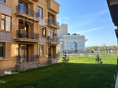 2-комнатная квартира · 60 м² · 1/3 этаж, Батырбекова 4/2 — Саттарханова за 15 000 〒 в Туркестане