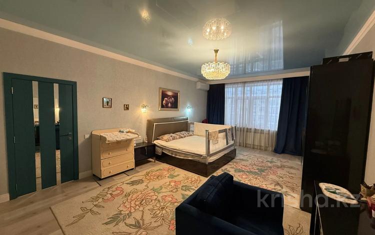 4-комнатная квартира · 180 м² · 5/6 этаж, мкр. Мирас 128 за 180 млн ₸ в Алматы, Бостандыкский р-н — фото 17