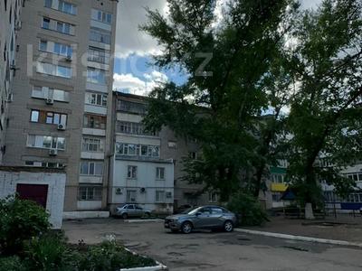 4-комнатная квартира · 100 м² · 2/5 этаж, Молдагулова 5/1 за 27 млн 〒 в Уральске