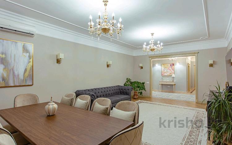 5-комнатная квартира · 202 м², Арай 49 за 163 млн ₸ в Астане, Есильский р-н — фото 2