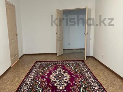2-комнатная квартира, 65 м², 3/9 этаж помесячно, 8 мкр за 120 000 〒 в Талдыкоргане, мкр Бирлик