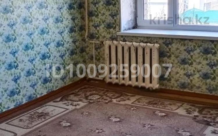 1-комнатная квартира · 33 м² · 9/9 этаж, Абай 102 — 36 мектеп за 6 млн ₸ в Уральске — фото 2