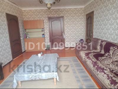 Отдельный дом · 4 комнаты · 100 м² · 8 сот., мкр Азат — Салауат 52 за 21 млн ₸ в Шымкенте, Енбекшинский р-н