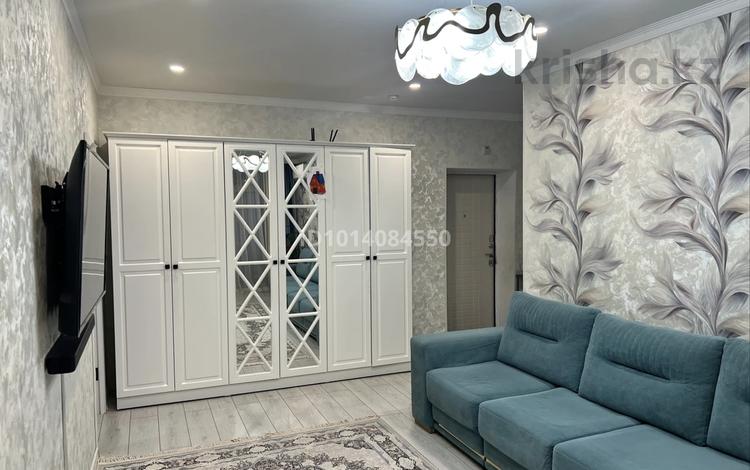 3-бөлмелі пәтер · 71 м² · 8/12 қабат, Кошкарбаева 1140, бағасы: 40 млн ₸ в  — фото 2