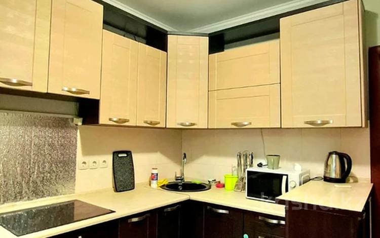 2-комнатная квартира · 55 м² · 5/9 этаж, мкр Самал-2 — Бектурова за 350 000 ₸ в Алматы, Медеуский р-н — фото 8