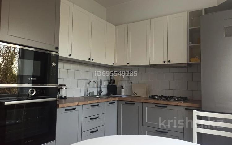 2-комнатная квартира, 50 м², 5/5 этаж помесячно, Айтеке би 98