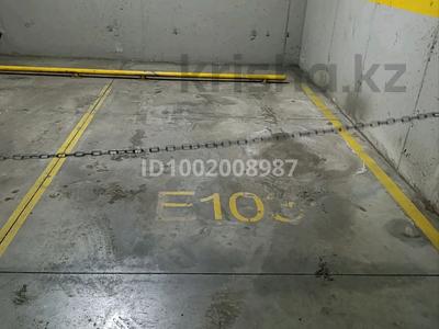 Паркинг · 15 м² · мкр Аксай-5 25 — Момышұлы за 40 000 〒 в Алматы, Ауэзовский р-н