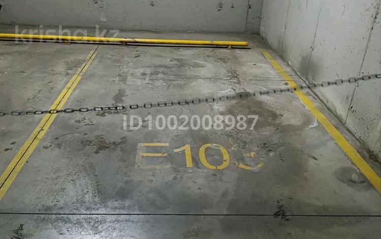 Паркинг · 15 м² · мкр Аксай-5 25 — Момышұлы за 40 000 〒 в Алматы, Ауэзовский р-н — фото 4