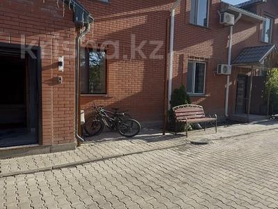 Жеке үй · 5 бөлме · 160 м² · 3 жүзд., Далена Тулепова 6, бағасы: 75 млн ₸ в Атырау