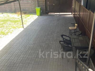 Аренда домов или дач в Алматы: Отдельный дом · 8 комнат · 430 м², мкр Горный Гигант — Жукова за 2.2 млн 〒 Отдельный дом · 8 комнат · 430 м², мкр Горный Гигант — Жукова за 2.2 млн 〒 в Алматы, Медеуский р-н