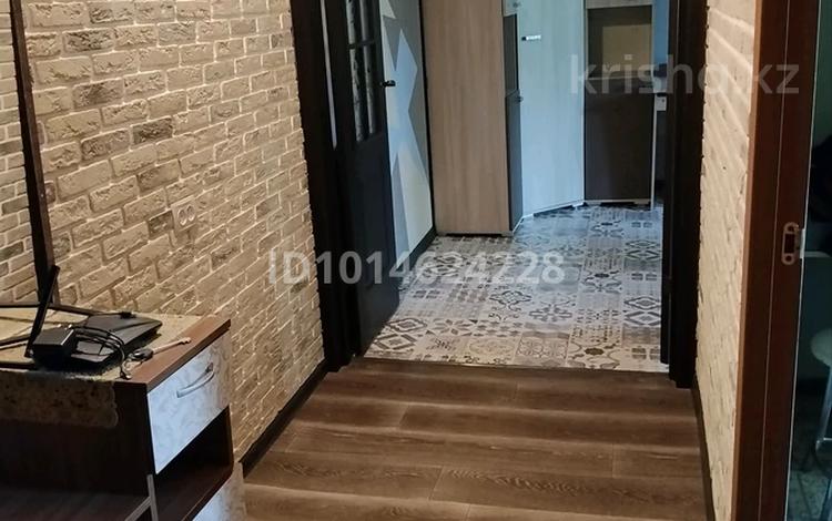 2-комнатная квартира · 52 м² · 5/5 этаж, мкр Айнабулак-2 за 200 000 ₸ в Алматы, Жетысуский р-н — фото 2