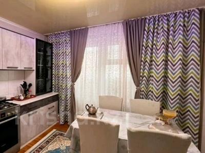 3-бөлмелі пәтер · 72 м² · 4/5 қабат, Восточный, бағасы: 22 млн ₸ в Талдыкоргане, мкр военный городок Жулдыз