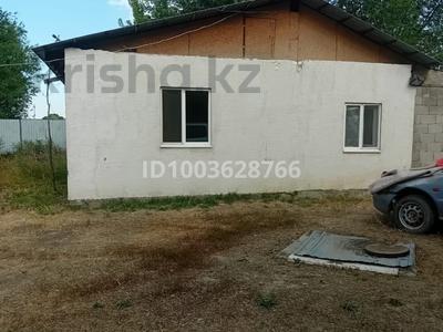 Отдельный дом · 3 комнаты · 50 м² · 12 сот., Момышулы — Возле ветериниарки за 9.9 млн ₸ в Нура