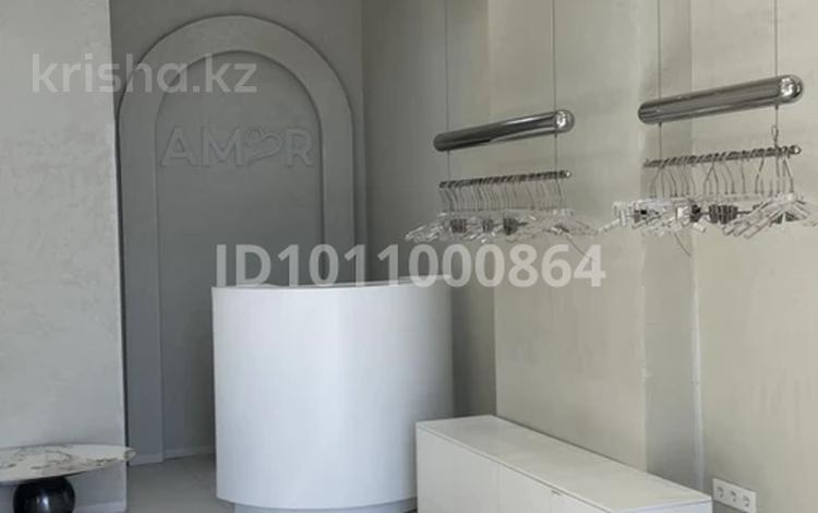 Магазины и бутики · 100 м² за 90 000 ₸ в Астане, Нура р-н — фото 2