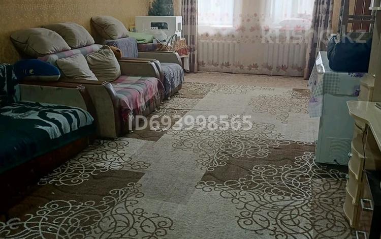 Отдельный дом · 3 комнаты · 100 м² · 10 сот., Ержанова 49 за 16 млн ₸ в Балхаше — фото 2