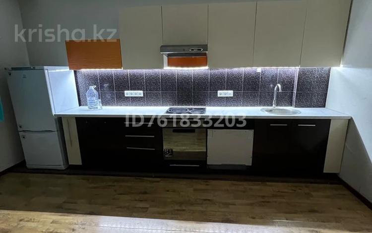 1-комнатная квартира · 60 м² · 2/12 этаж, Кошкарбаева 40 за 250 000 ₸ в Астане, Алматы р-н — фото 2