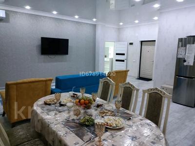 2-бөлмелі пәтер · 90 м² · 10/11 қабат, 16-й мкр 57 — 17 мкр, бағасы: 28 млн ₸ в Актау