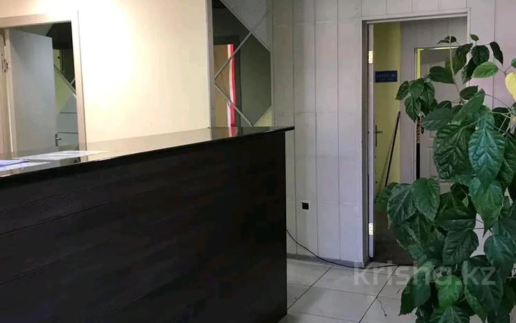 10-комнатная квартира · 400 м² · 1/4 этаж, Пр Назарбаева 72 за 17 500 ₸ в Усть-Каменогорске, Ульбинский — фото 2